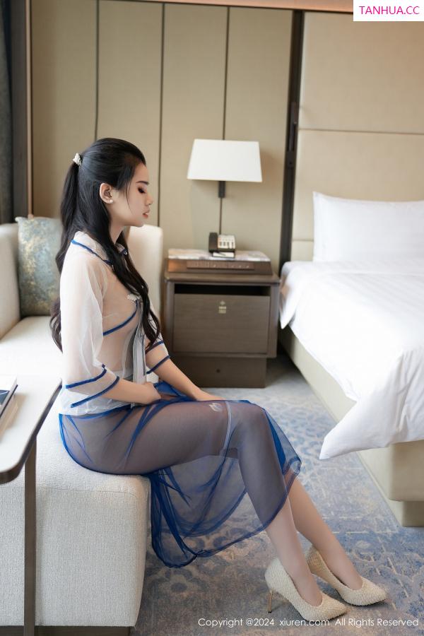   [XiuRen]高清写真图 2024.06.19 No.8721 惜惜free 美腿性感第33张图片